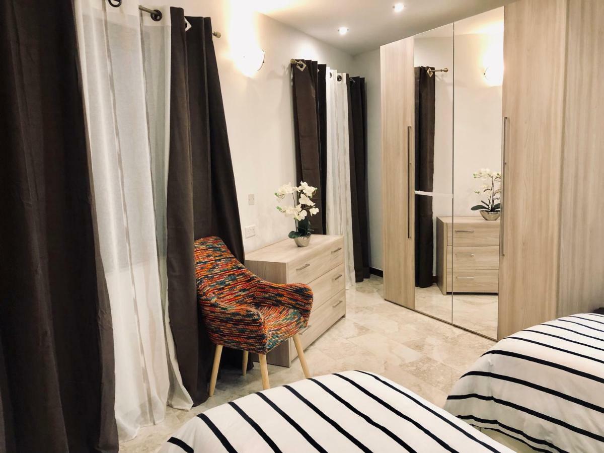 Вілла Modern Maltese House Сліма Екстер'єр фото